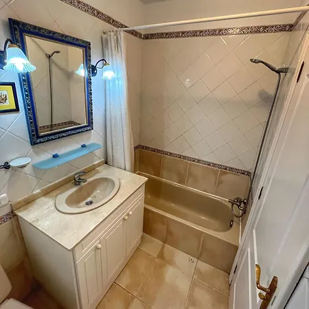 Дом отдыха Isabel Адехе